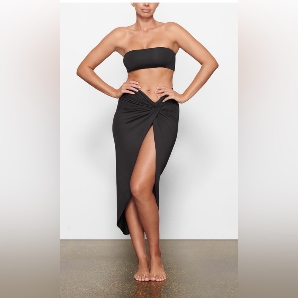 SKIMS SIGNATURE SWIM SARONG SKIRT GUNMETAL SIZE L - Picture 3 of 4
